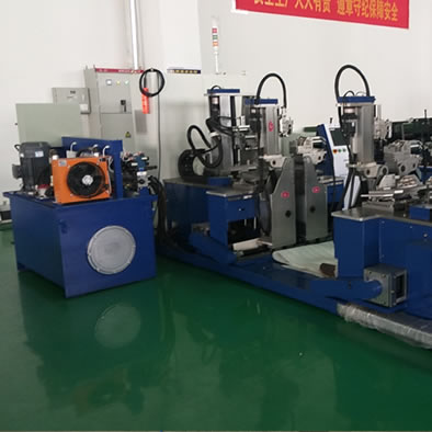 SKZX□□□×□□□型4臂全伺服數(shù)控漲型機(jī)